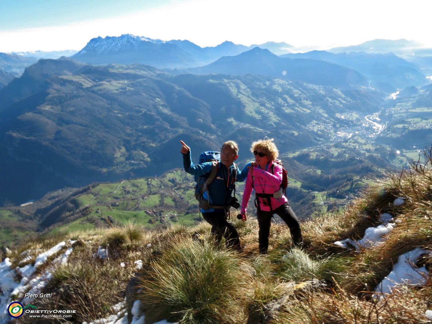 19 Sul sentiero 'Canalino dei Sassi', vista sulla valle.JPG -                                
